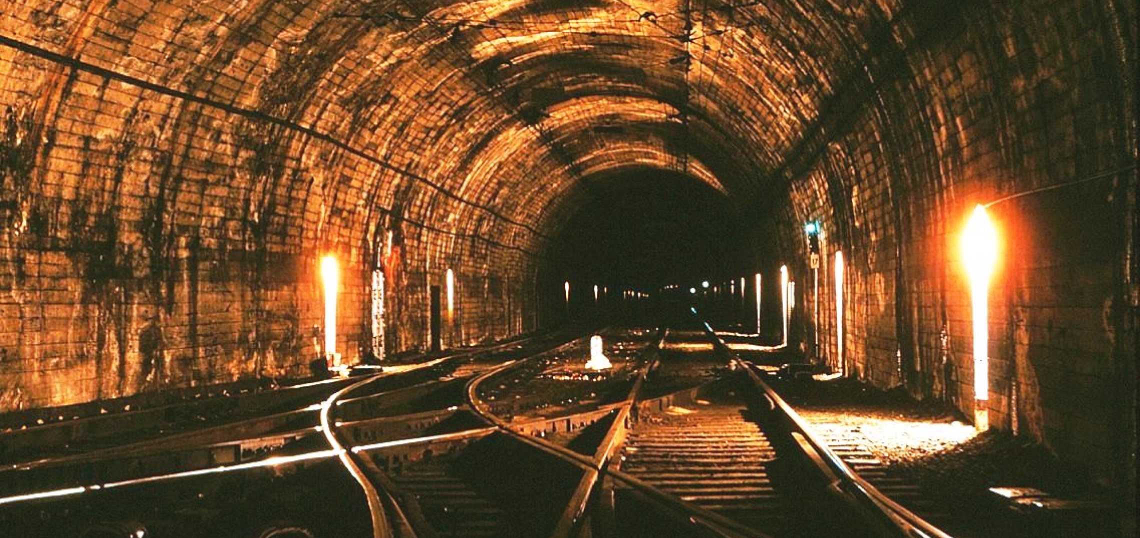 the-great-wall-of-bunker-hill-abandoned-l-a-subway-tunnels-and-more