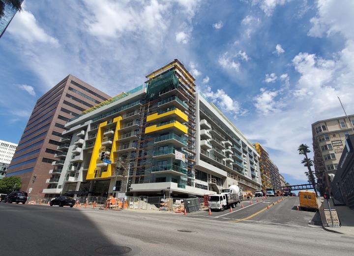 びる 1027 Wilshire - The Location Portal