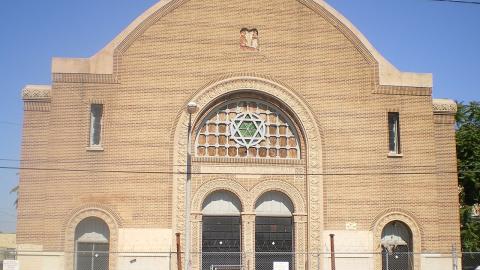 Exterior of the Breed Street Shul in 2008