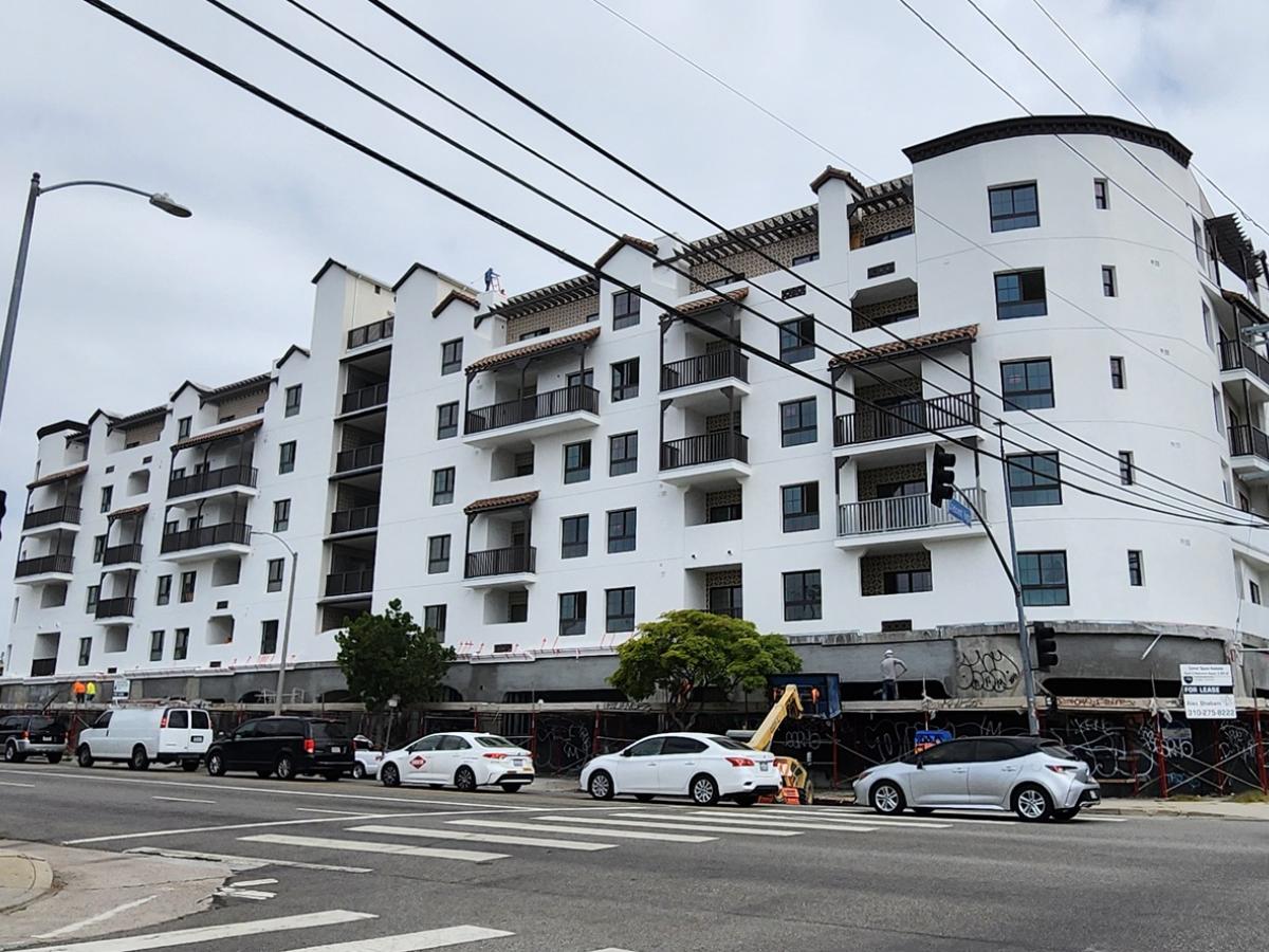 Curtain lifts for mixed-use project at 6055 W. Pico Blvd
